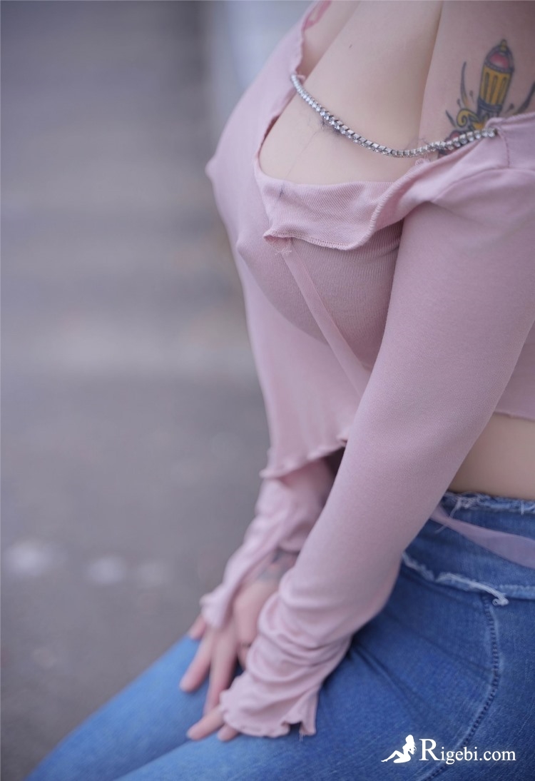 高效推广App哪个好用？谷歌与百度SEO区别及传统外贸与新型外贸对比