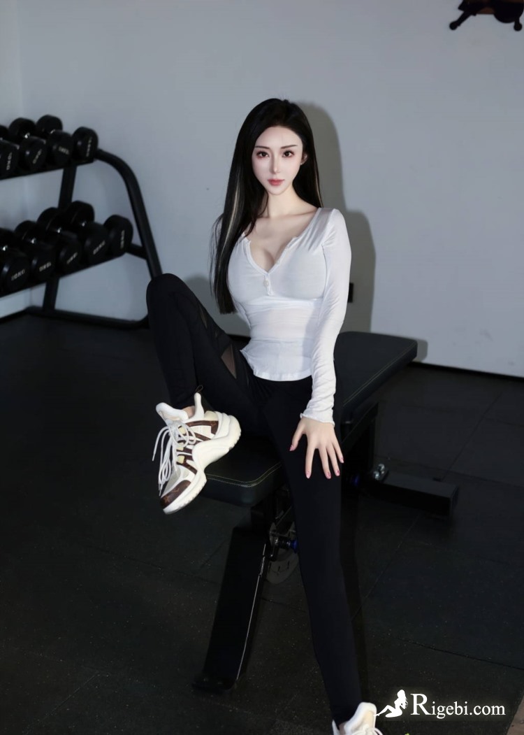 谷歌搜索留痕助力外贸腾飞：夫妻档3C卖家波兰平台百万美金营收案例解析